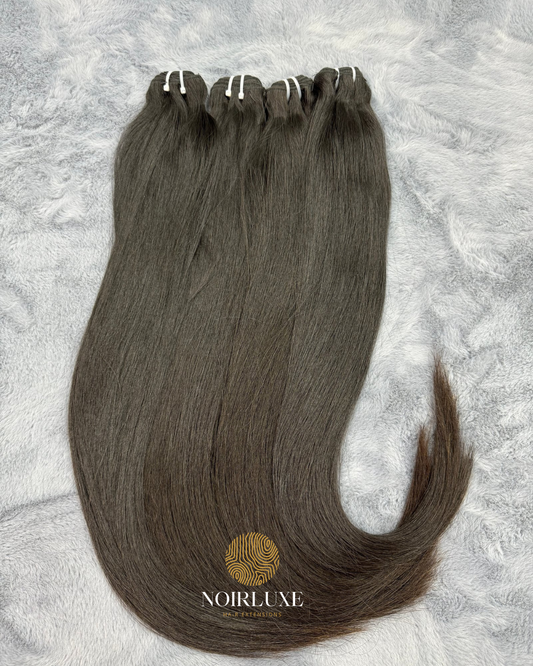NoirLuxe virgin straight human hair bundle in natural black